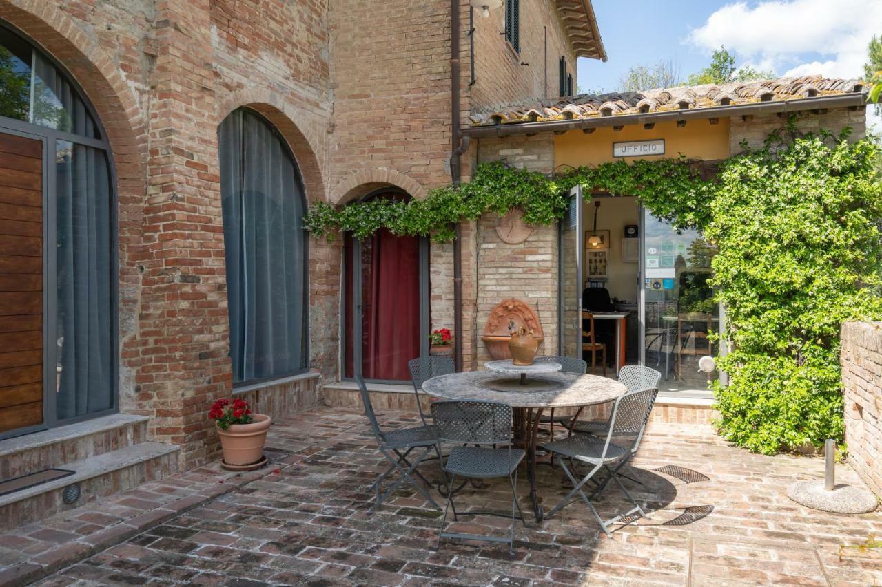 Gasthaus Il Palazzetto Siena Exterior foto
